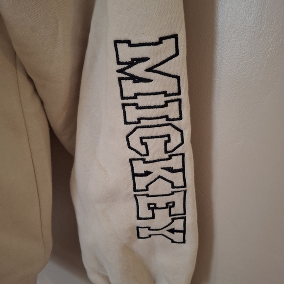 Disney Women's Large Mickey Mouse Full Zip Hoodie Jacket NEW - Picture 2 of 11